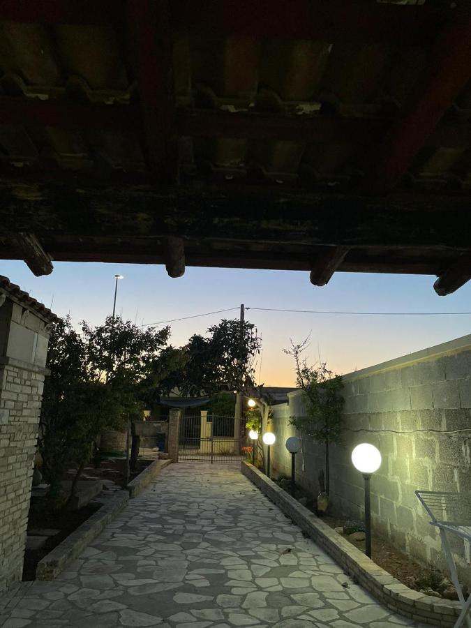 Casa Vacanze Linuccio Casalabate Exterior foto